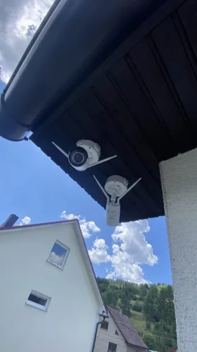 Elektroinštalačné práce – montáž vonkajšieho kamerového systému na dome